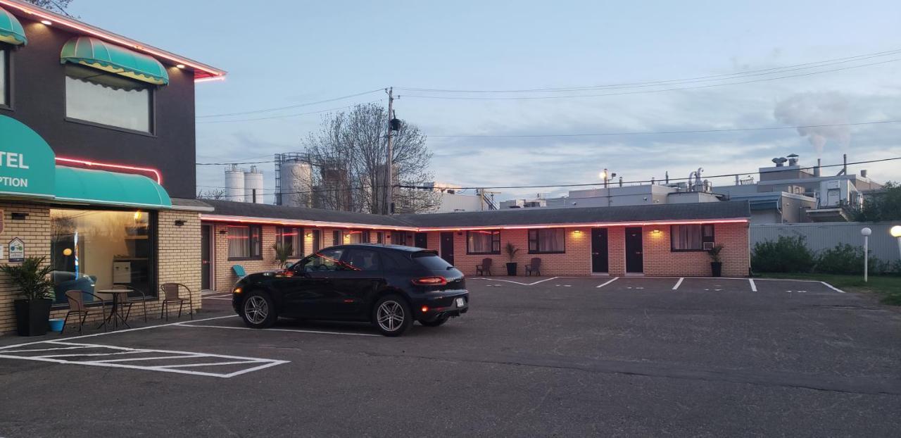 Motel Lévis Екстериор снимка